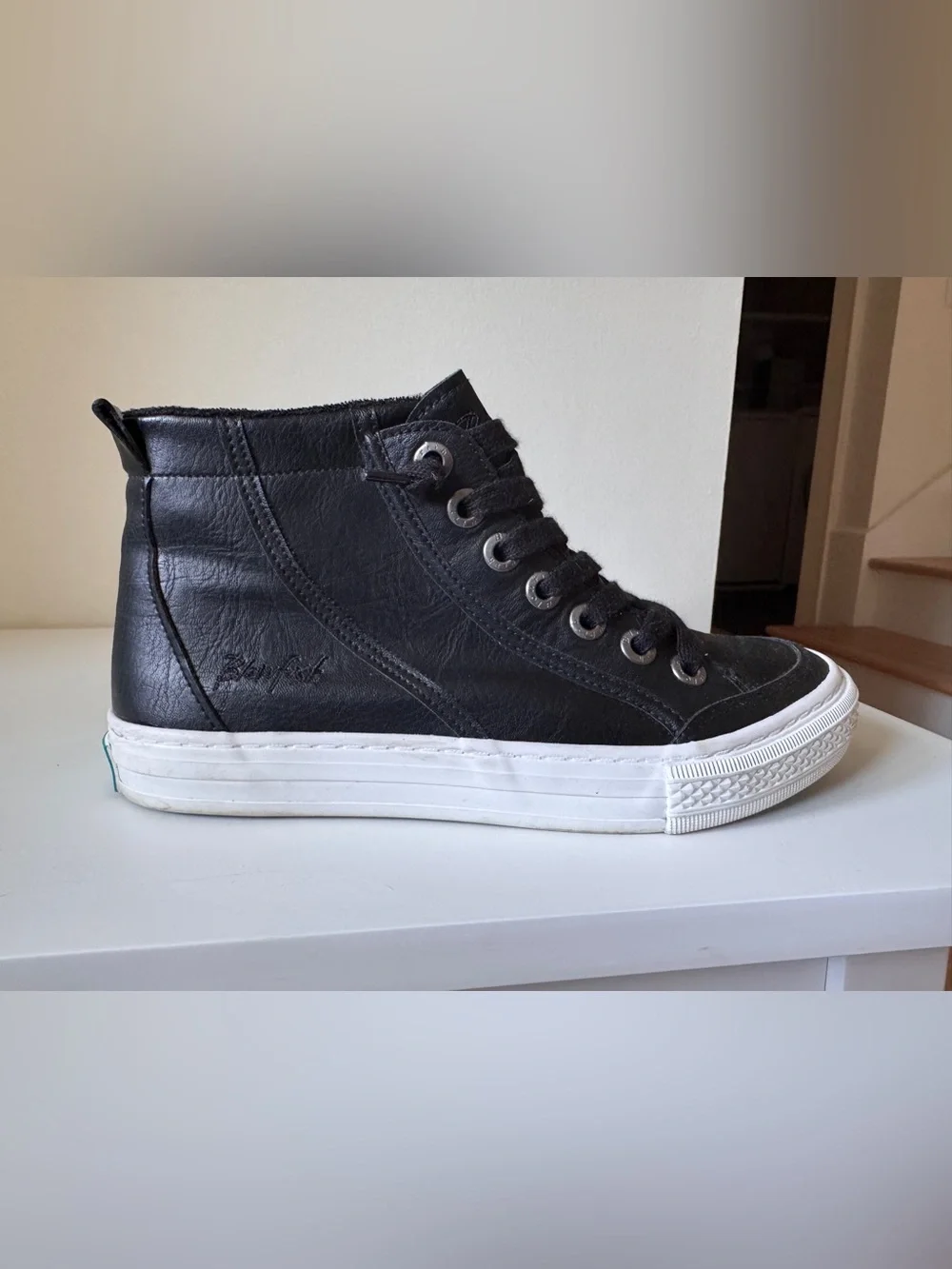 Blowfish Malibu Klaire Black High Top Sneakers Size 7
